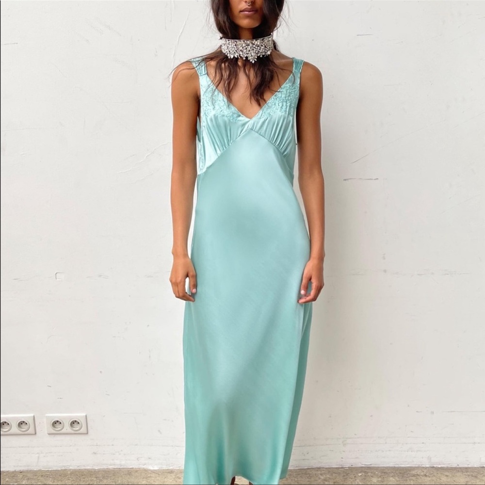 🔥ZARA EMBROIDERED SILK DRESS 🔥 - Picture 2 of 15